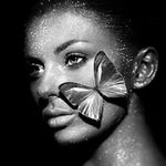 Aluminium schilderij Butterfly on Cheek fotokunst