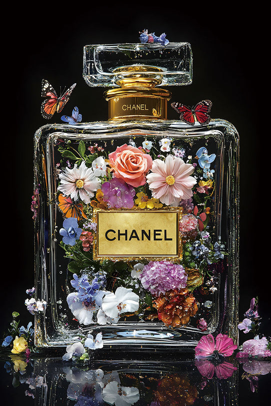 Schilderij 80x120 Doorzichtig parfum met bloemen (Glas)