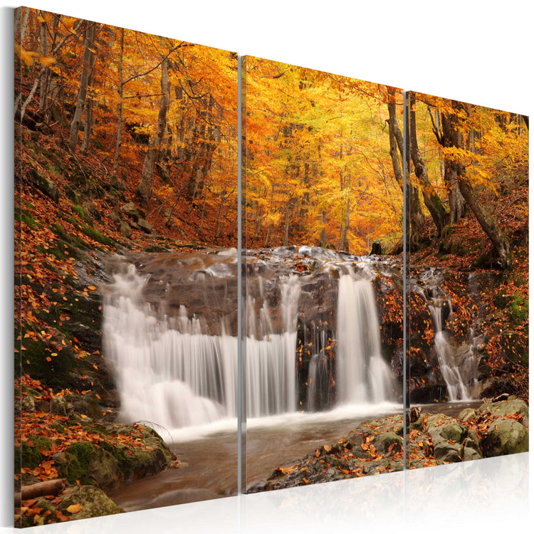 Foto schilderij - Waterval tussen bomen in de herfst