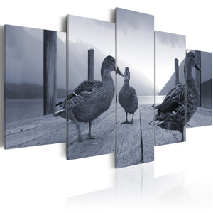Foto schilderij - Ducks on a pier