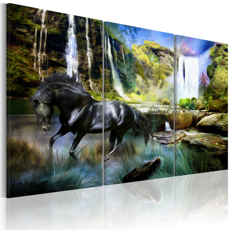 Foto schilderij - Horse on the sky-blue waterfall background