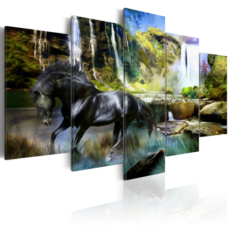 Foto schilderij - Black horse on the background of paradise waterfall