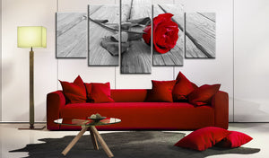 Foto schilderij - Rose on wood