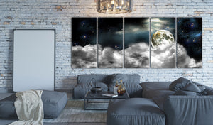 Foto schilderij - Moon in the Clouds I